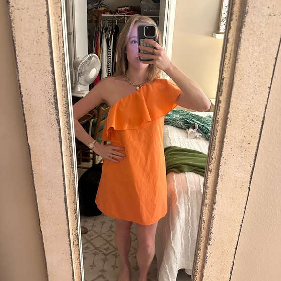ALICE AND OLIVIA ONE SHOULDER ORANGE MINI DRESS - Picture 2 of 4